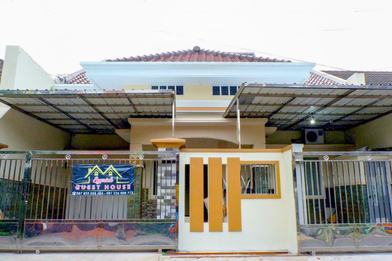 Oyo 314 Emas 23 Guest House Syariah Malang Exterior photo